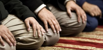 �riflerin �l�h� Huzurdaki Edepleri